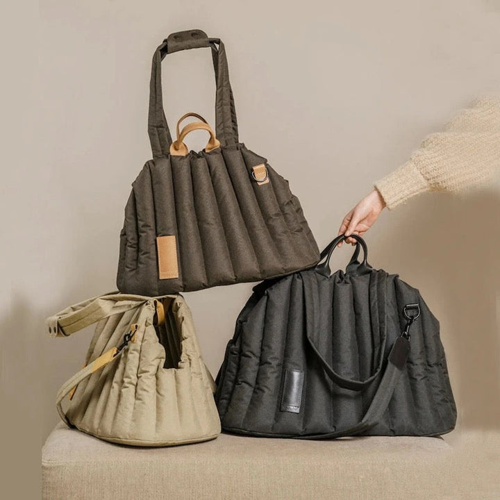 Elegante faltbare Haustier-Tragetasche, beige, mit weicher Polsterung und vielseitigen Tragemöglichkeiten für Stil und Komfor