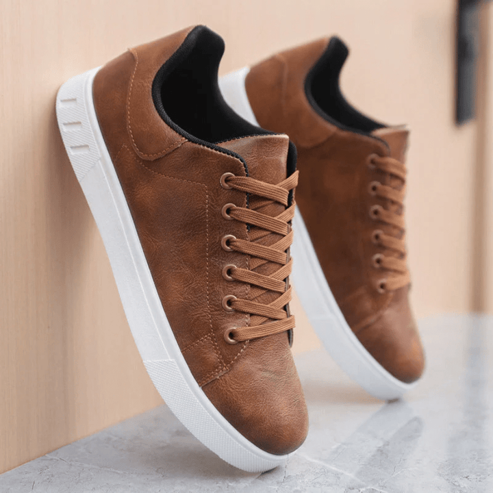 Elegante Herren-Leder-Sneaker, braun, mit bequemer Passform, ideal für Casual- und elegante Outfits, Hochwertiges Design