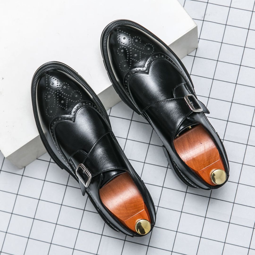 Elegante Herren Monk Strap Schuhe aus Leder für Business & Freizeit. Klassische Schnallenschuhe für stilvolle Männer.