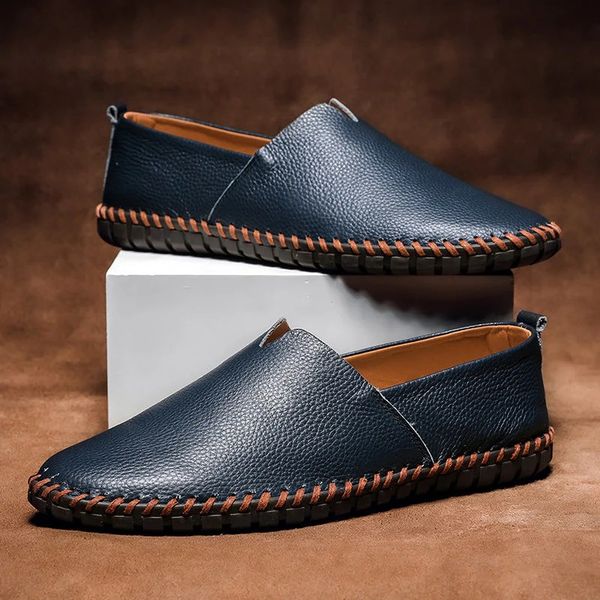Elegante Herren Slip-On Loafers für Frühling. Stilvolle, bequeme Männerschuhe, ideal für Freizeit & Casual-Looks.