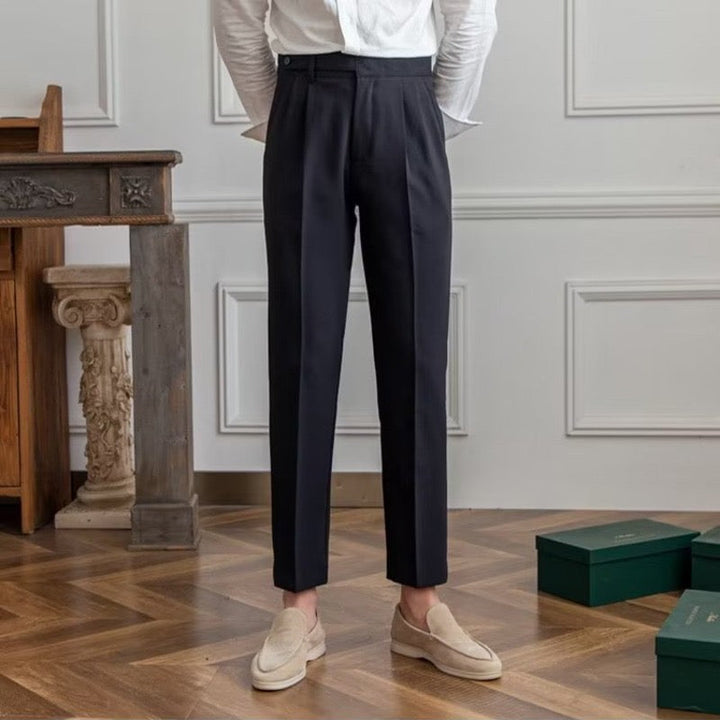 Vielseitige elegante Herren-Stoffhose für Business, Freizeit oder Anlass. Verstellbarer Bund für jeden Stil.