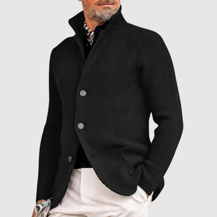 "Elegante Herrenstrickjacke mit Taschen, zeitlose graue Strickoptik, perfekte Passform für stilvolle und funktionale Outfits.