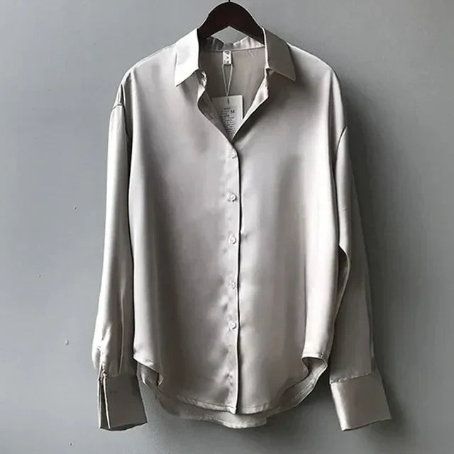 Vielseitige Sommerbluse für Damen: Klassische Button-Down Langarmbluse, ideal für Büro, Business Casual & Freizeit.