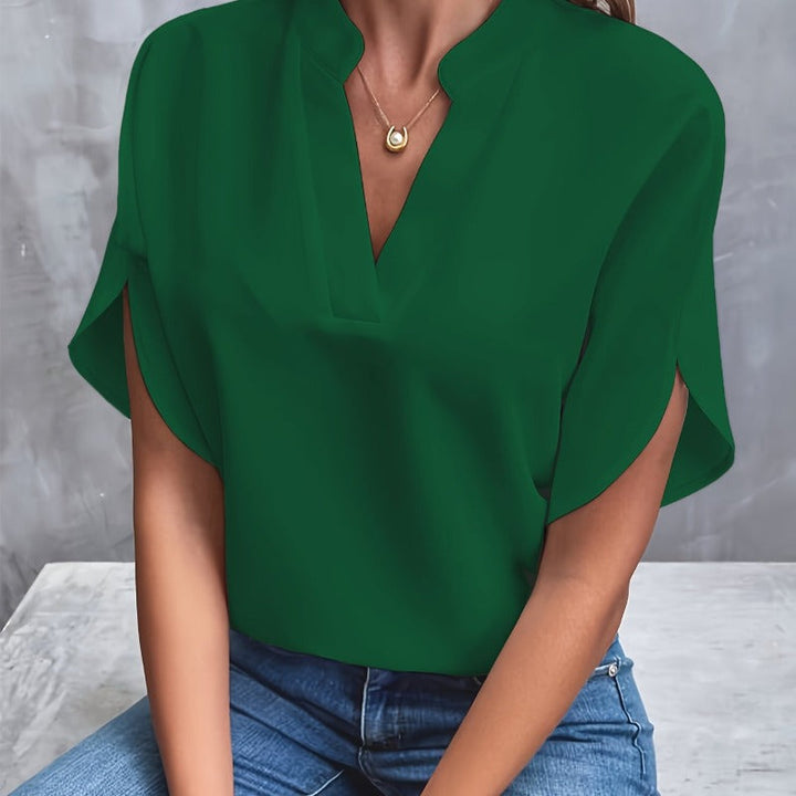 Moderne, elegante Damenbluse, leicht und stilvoll. Ideal als Frühlingsmode oder sommerliche Freizeitbluse.