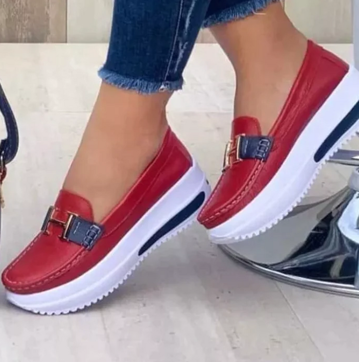 "Elegante orthopädische Damenschuhe Hera, schwarz mit rutschfester Sohle, komfortables und stilvolles Design für jede Gelegen