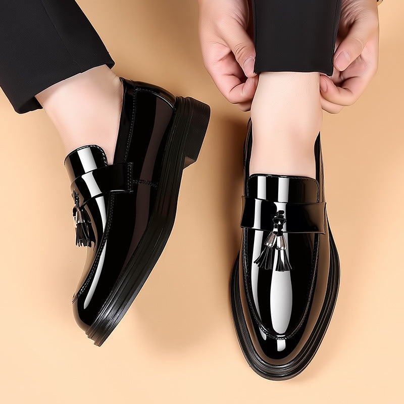 Bequeme schwarze Herren Freizeitschuhe mit flexibler Sohle, atmungsaktiv. Perfekt für jeden Tag & ganzjährig.