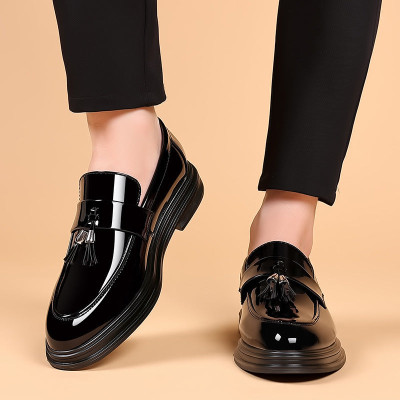 Stilvolle schwarze Herrenschuhe für den Alltag. Atmungsaktiv, mit flexibler Sohle, bequem und elegant.