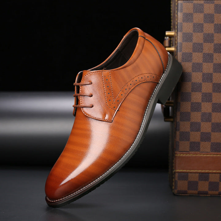 Hochwertige, bequeme Herren Schnürschuhe mit eleganten Brogue-Details, perfekt für den anspruchsvollen Herrn.