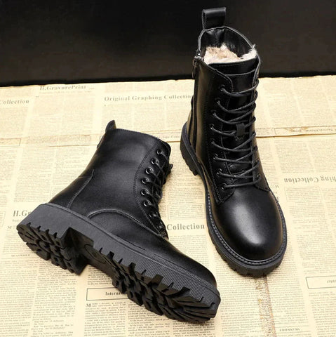 Elegante schwarze Leder Damen Winterstiefel mit Plüschfutter, robust und stilvoll, perfekte Wahl für kalte Tage.