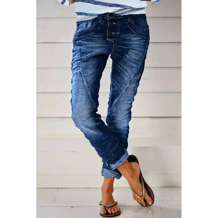 Elegante Stretch-Jeans in Dunkelblau, schlanke Passform, perfekte Kombination aus Stil und Komfort, vielseitig tragbar.