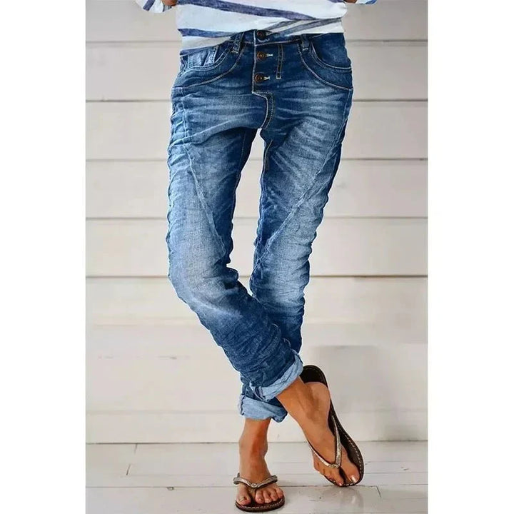 Elegante Stretch-Jeans in Dunkelblau, schlanke Passform, perfekte Kombination aus Stil und Komfort, vielseitig tragbar.