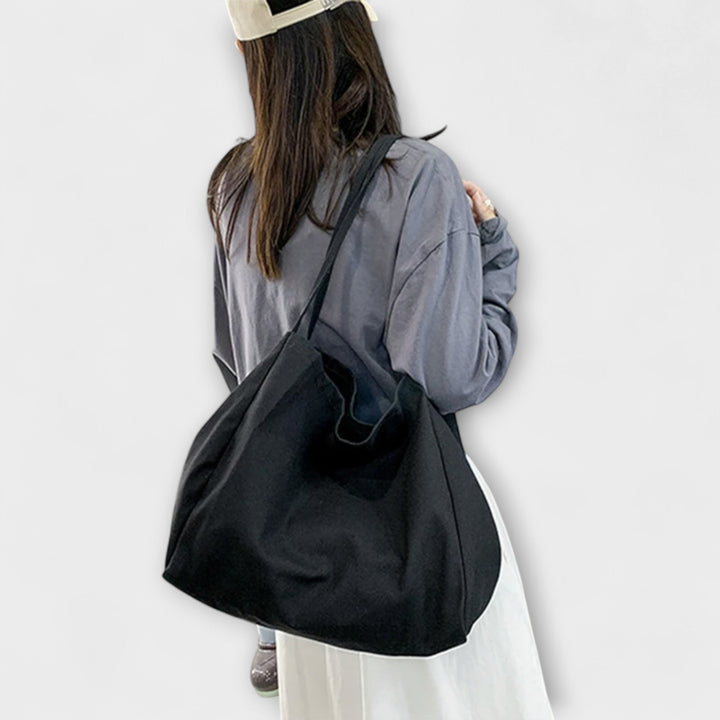 Braune Damen Handtasche, elegant & stilvoll. Perfekte Sommertasche als Schultertasche oder Alltagstasche für Frauen.