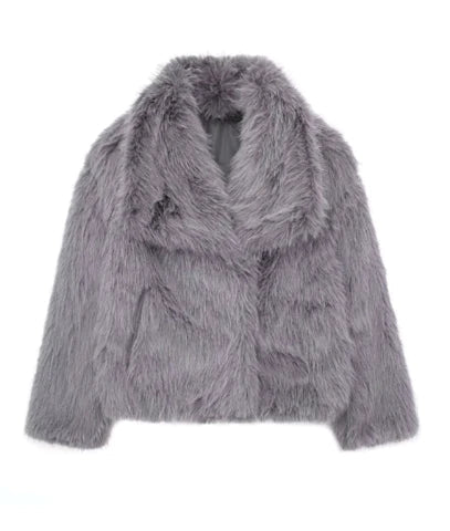 Sehr warme Damen-Winterjacke mit Kapuze und hohem Kragen, optimaler Kälteschutz für den Winter.