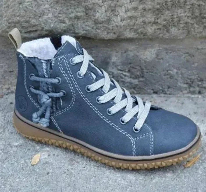 Elegante Damen Winterstiefel in Braun, Vintage-Look mit rutschfester Sohle und warmem Futter.