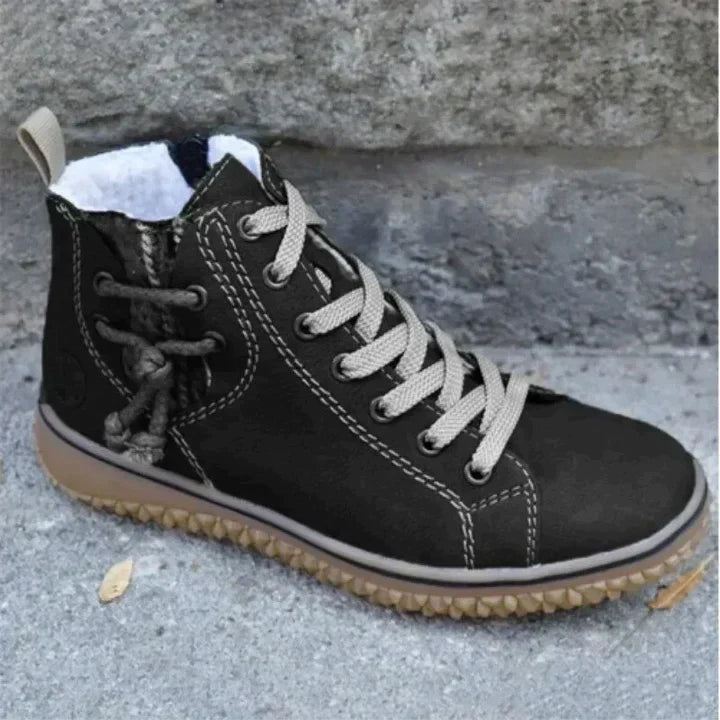 Elegante Damen Winterstiefel in Braun, Vintage-Look mit rutschfester Sohle und warmem Futter.
