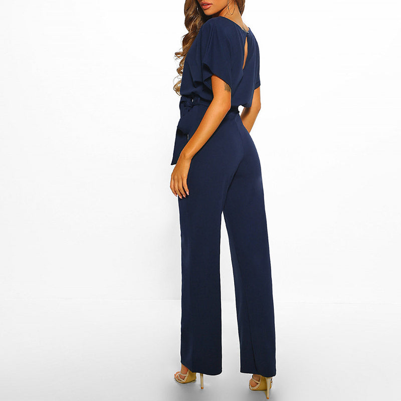 "Eleganter beige Damen Jumpsuit, femininer Schnitt, betont Konturen, ideal für Dinnerpartys und Ausflüge, vielseitig stilvoll