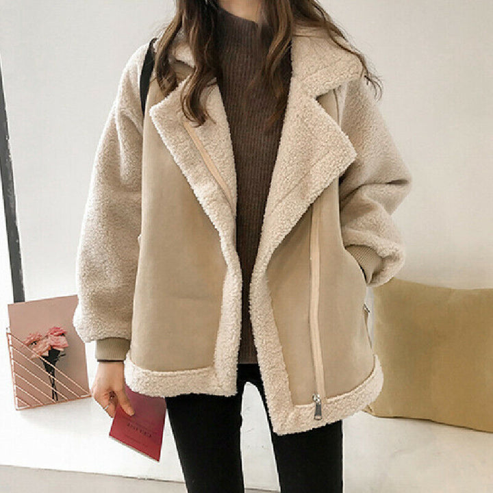 Stilvolle Damen Winterjacke in Beige, eleganter Schnitt für feminine Mode & Komfort. Idealer Alltagsbegleiter.