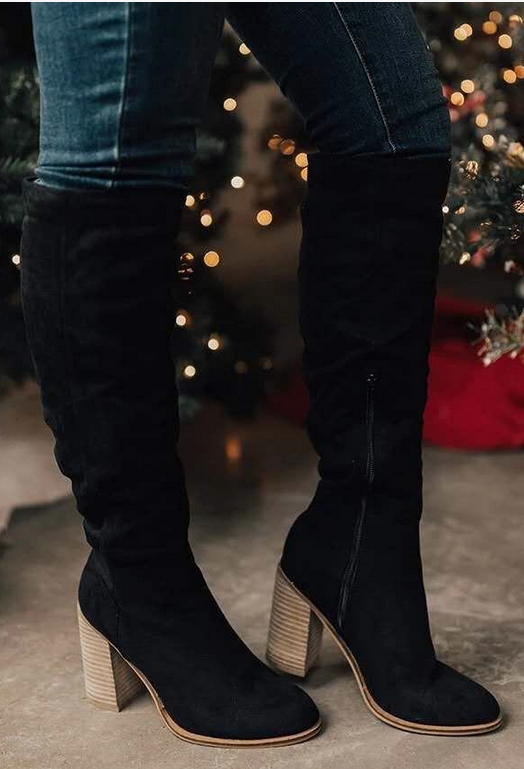 Hochschaftige Damen Winterstiefel in Braun, mit Blockabsatz für Komfort und einen stilvollen Winter-Look.