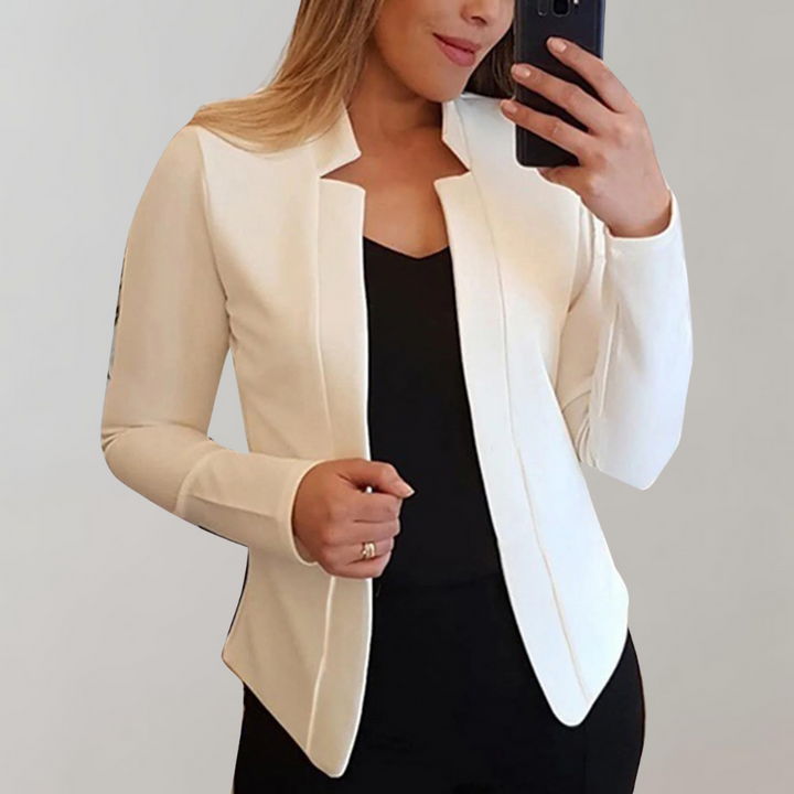 Stilvoller Damen Blazer in Übergröße mit Reverskragen, schmeichelhaft und vielseitig für jede Gelegenheit.