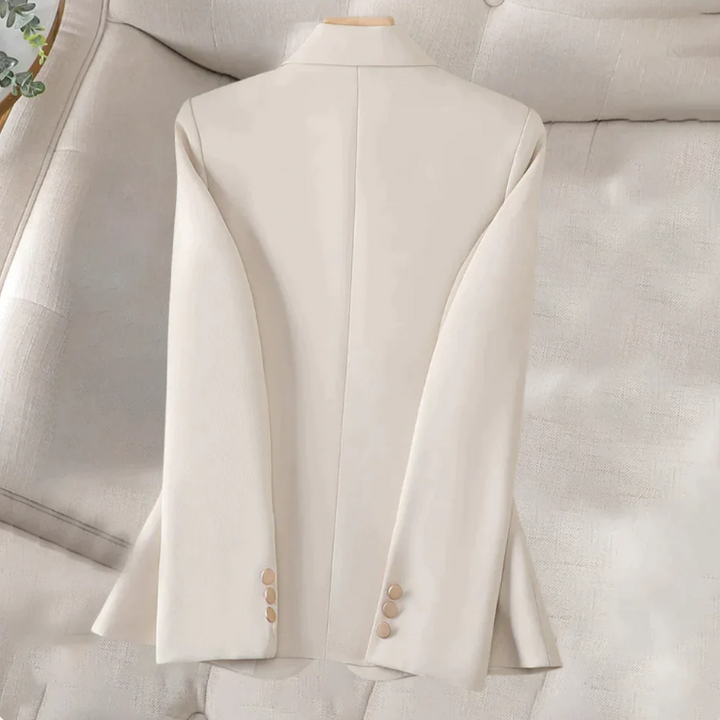 Hochwertiger Damen Business Blazer, elegant geschnitten, Langarm. Perfekte Oberbekleidung für stilvolle Auftritte.