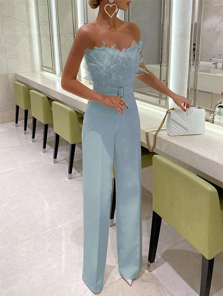 Elegante Damenbekleidung: Jumpsuit mit Bandeau-Top. Ideal als Abendmode & Party-Outfit für Events.