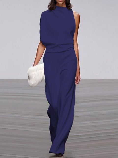Damen Jumpsuit mit Rundhals und weitem Bein, ärmellos. Ein stilvoller und bequemer Einteiler für Frauen.