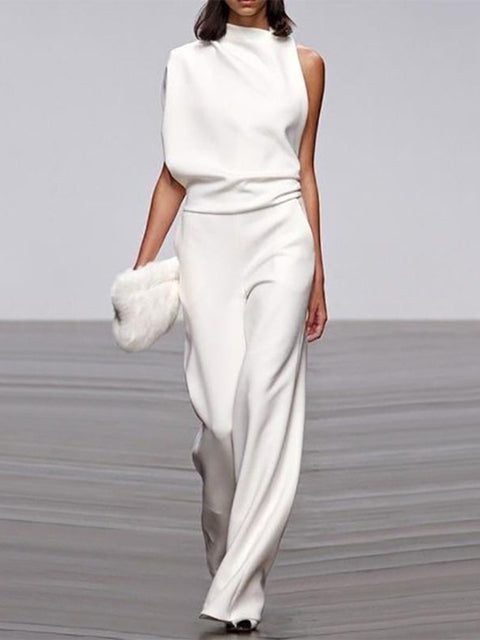 Rückenansicht des Damen Jumpsuits: ärmellos, Rundhals & weites Bein; eleganter Einteiler für Damen.