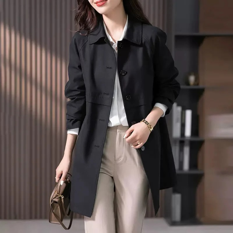 Stilvolle Damen Übergangsjacke: Kurzer Trenchcoat mit Ein-Knopf-Design. Eleganter Kurzmantel für Business & Freizeit-Look.