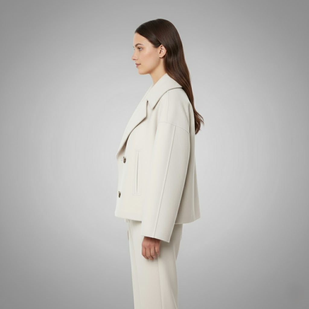 Modischer Damen Kurzmantel Magdalena – Perfekt für Herbst und Frühling.
