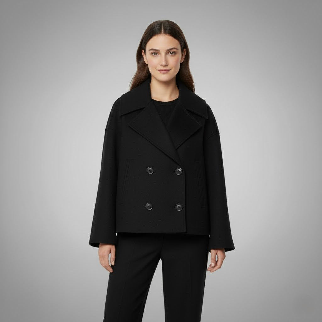 Damen Kurzmantel Magdalena – Eleganter Schnitt für stilvolle Outfits.