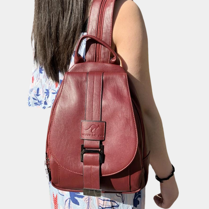 Blauer Damen Lederrucksack, vielseitiges und langlebiges Accessoire für Stadt, Reise und den täglichen Gebrauch.