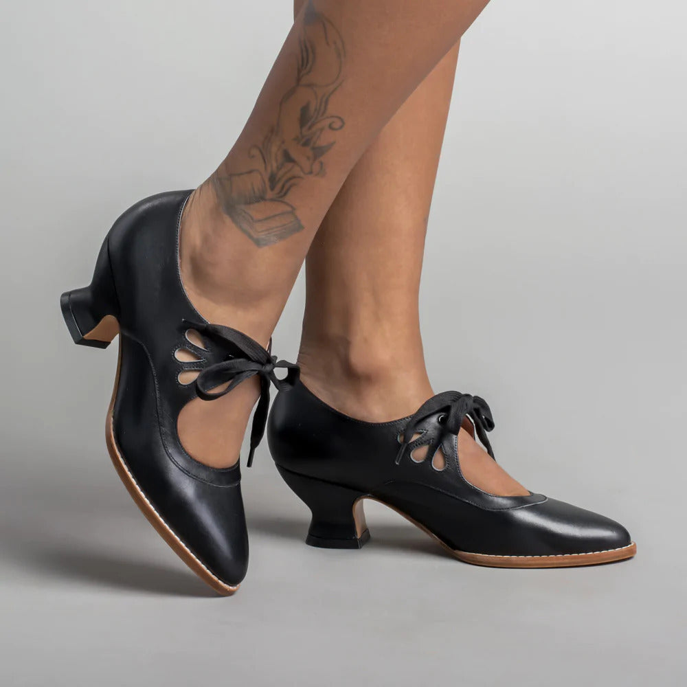 Bequeme Absatzschuhe für Damen mit Fußgewölbestütze und rutschfester Sohle. Perfekt für lange Tage.