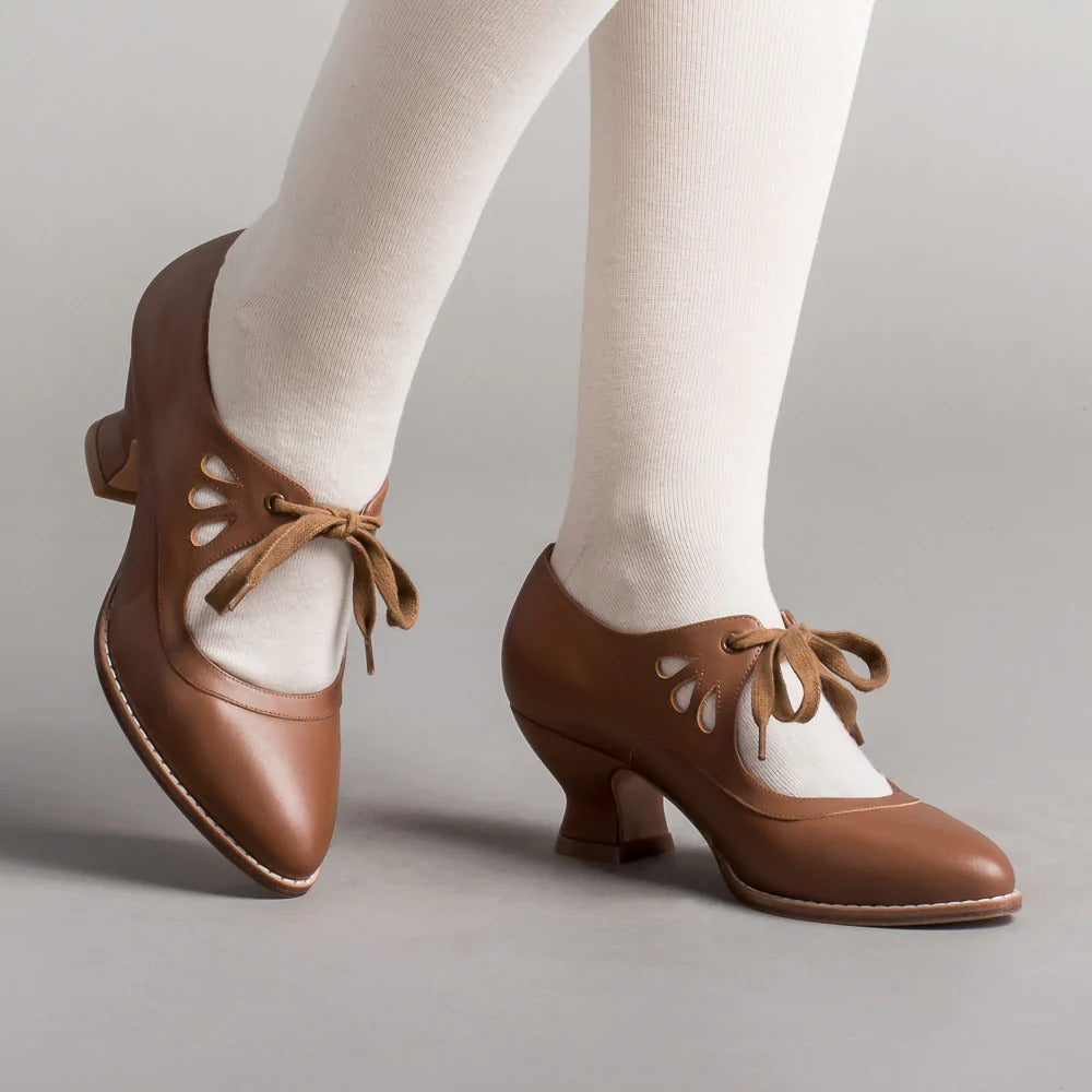 Elegante Büroschuhe für Damen: hochhackig, mit Fußgewölbestütze und rutschfest für sicheren Stand.
