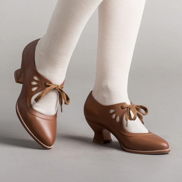 Elegante Büroschuhe für Damen: hochhackig, mit Fußgewölbestütze und rutschfest für sicheren Stand.