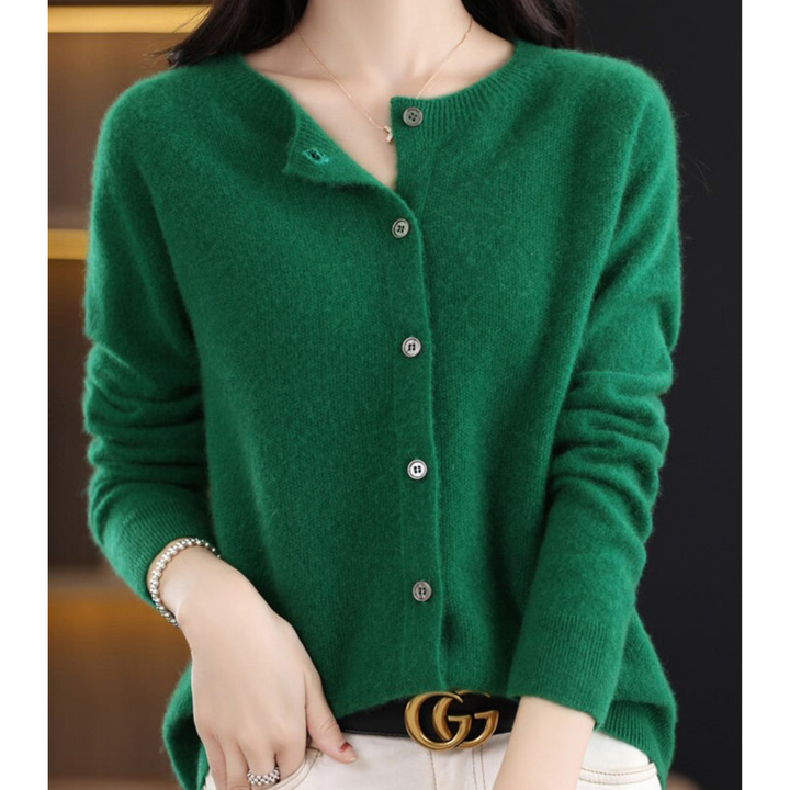 "Eleganter Damen Rundhals Cardigan mit V-Ausschnitt, Knöpfen und filigraner Verzierungen in verschiedenen Farben."