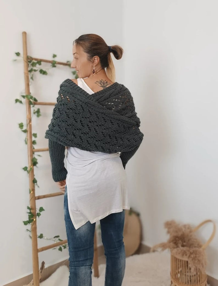 Vielseitiger Damen Schal, warm und weich, ein Must-have Accessoire für jede Frau.