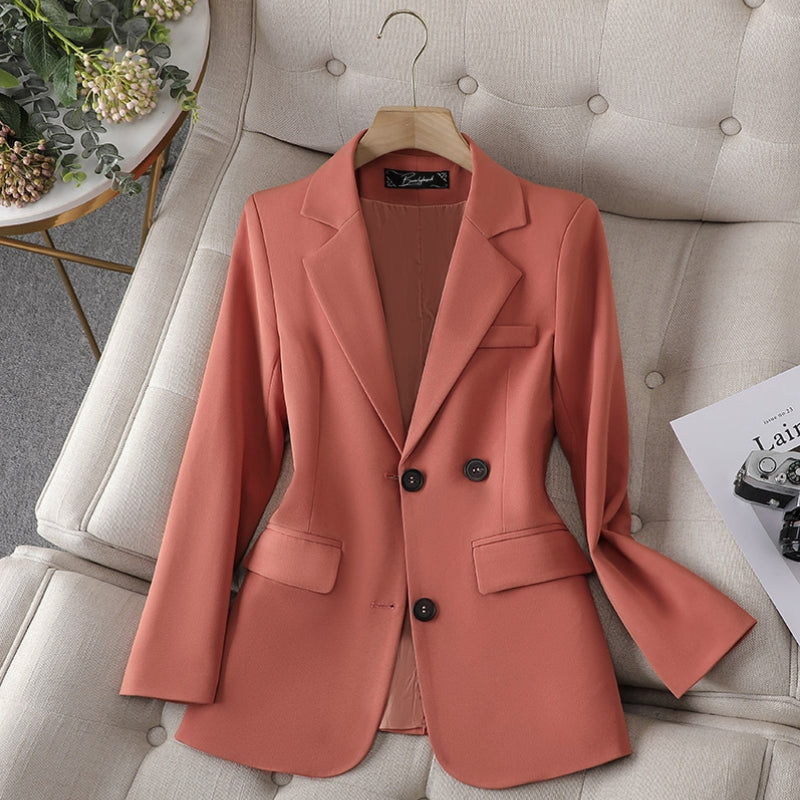 Eleganter Damen Slim Fit Blazer mit modischem Rückenschlitz, perfekt für Büro & Freizeit.