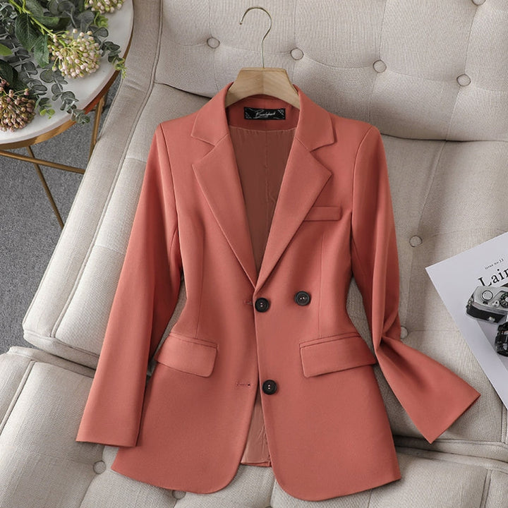 Eleganter Damen Slim Fit Blazer mit modischem Rückenschlitz, perfekt für Büro & Freizeit.