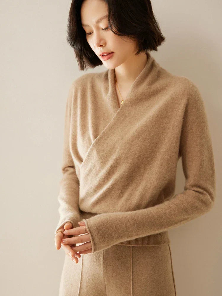 Eleganter Langarm-Wickelpullover für Damen, modisches Oberteil.