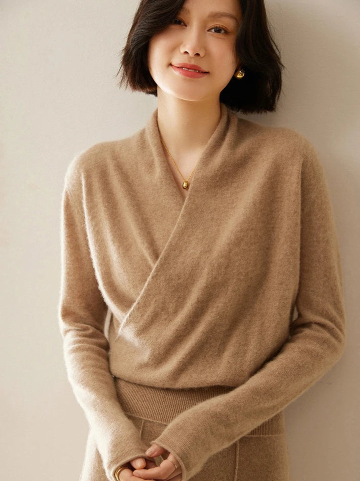 Stilvoller Damen Wickelpullover, ideal für einen gepflegten Büro-Look.
