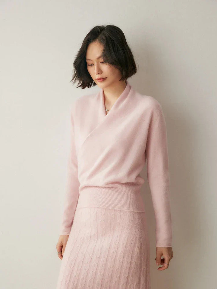 Damen Winterpullover mit Crossover-Vorderseite, warm & chic.