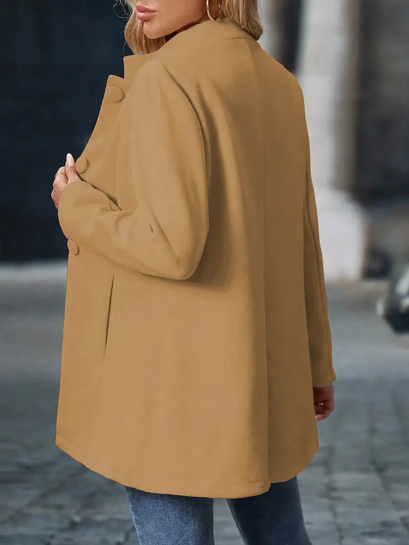 Eleganter Damen Winter-Langmantel, warmer Mantel. Diese klassische Oberbekleidung ist ideal für kühle Tage.