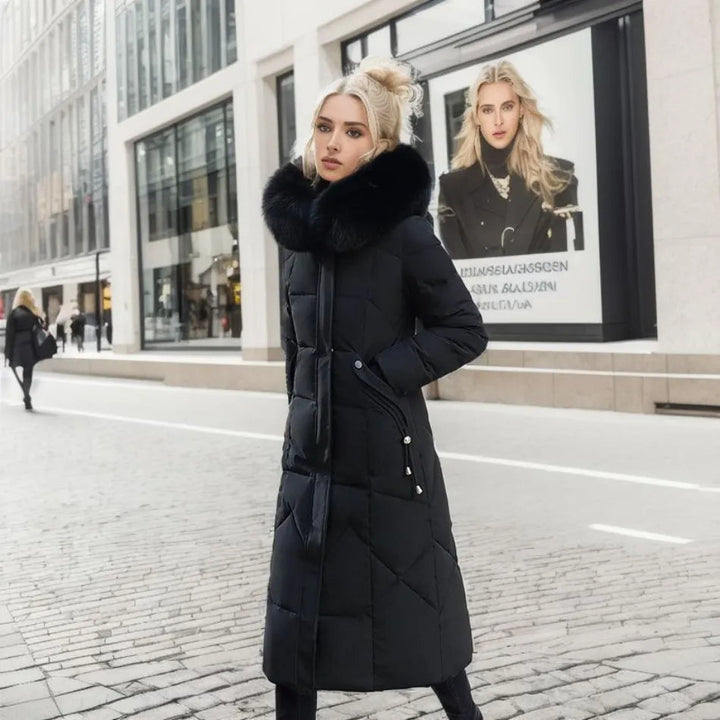 Warmer Damen Winter Steppmantel mit Kapuze. Elegant, langlebig & perfekt für Outdoor-Aktivitäten.