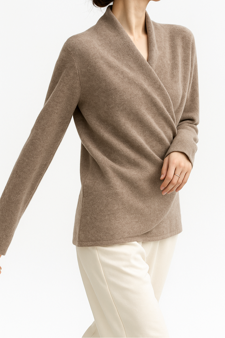 Lockerer Damen Wickelpullover aus weichem Strick für den Winter; schmeichelnder V-Ausschnitt.