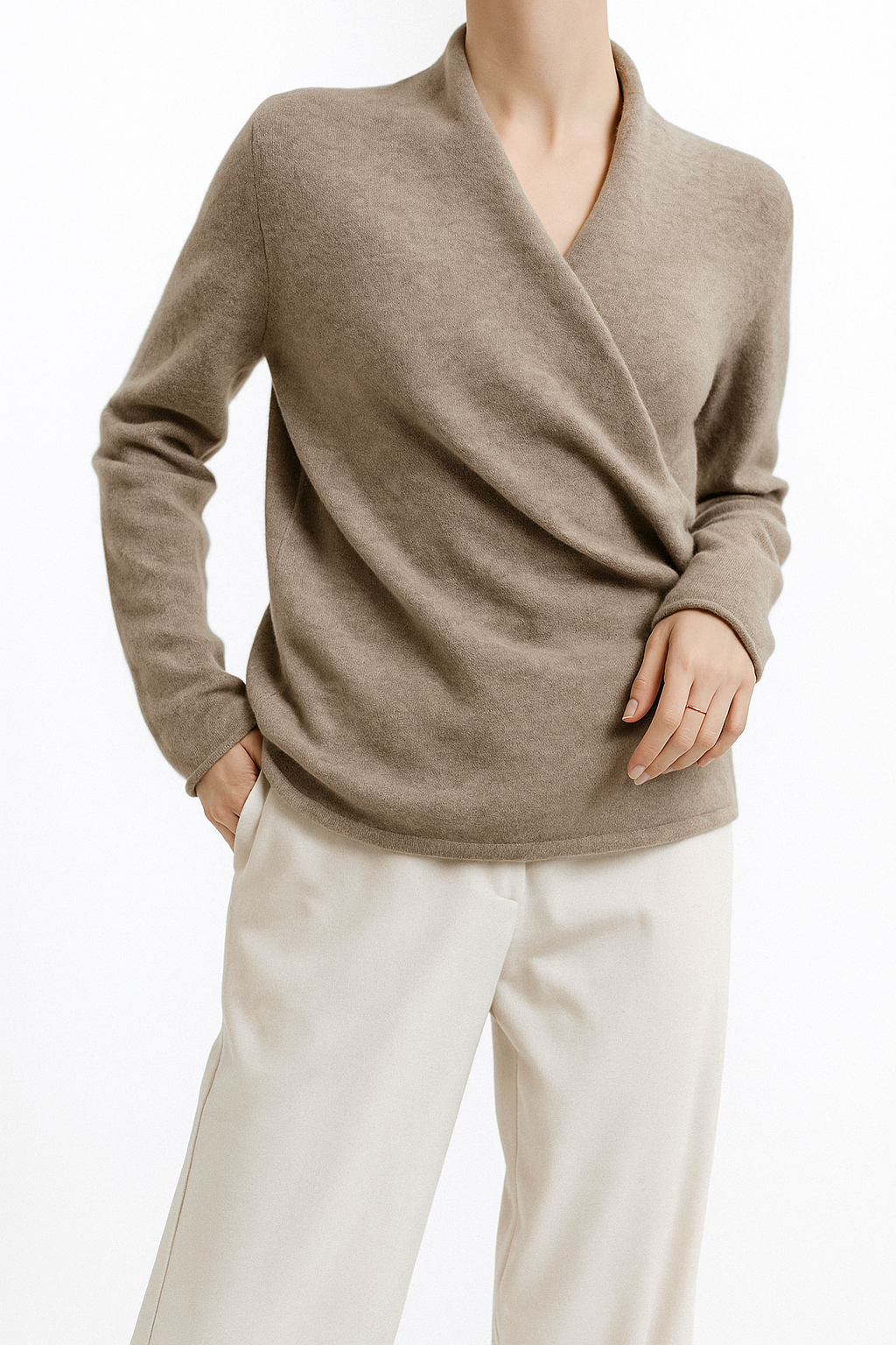 Eleganter Damen Langarm Wickelpullover aus Strick; ideal für die kalte Jahreszeit; klassischer V-Ausschnitt.