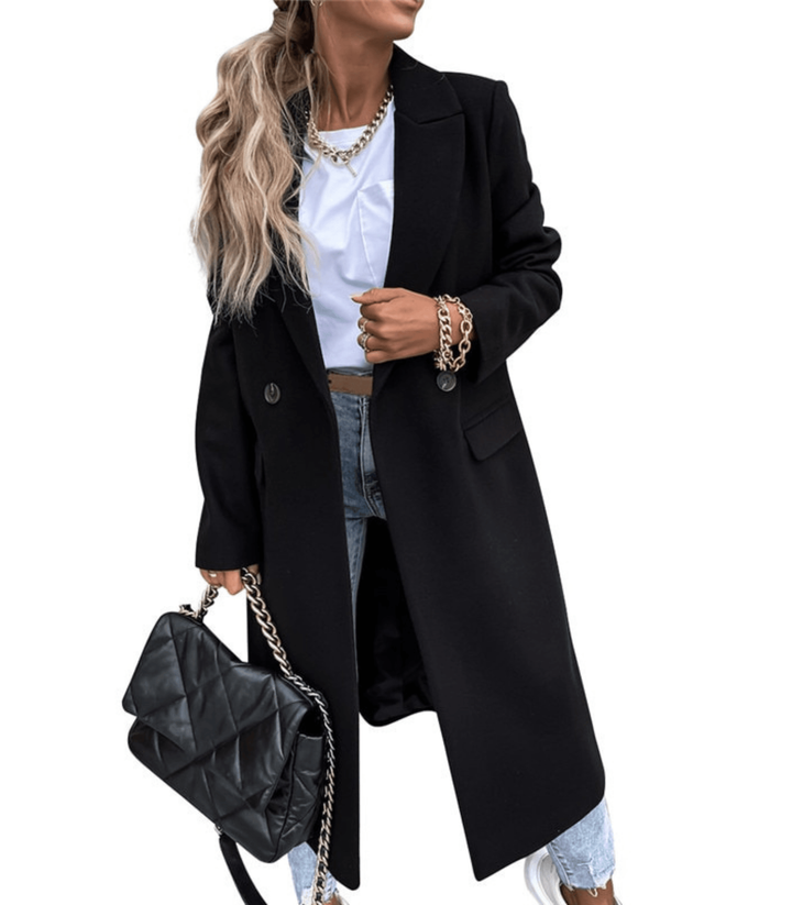 Eleganter Damen Wintermantel, vielseitig kombinierbar, mit Knopfdetails & praktischen Hüfttaschen.