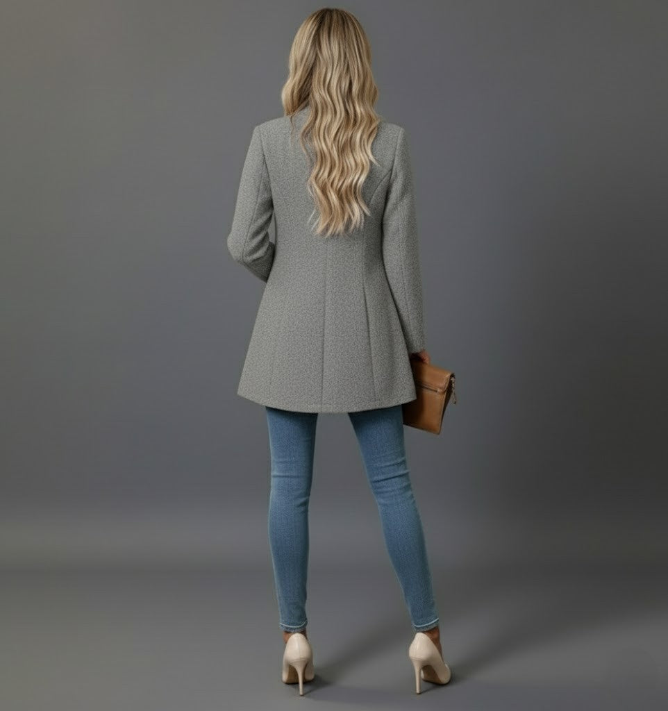 Langer Damen Wintermantel, eleganter Wärmespender mit Knöpfen. Ideal für Freizeit & Business.
