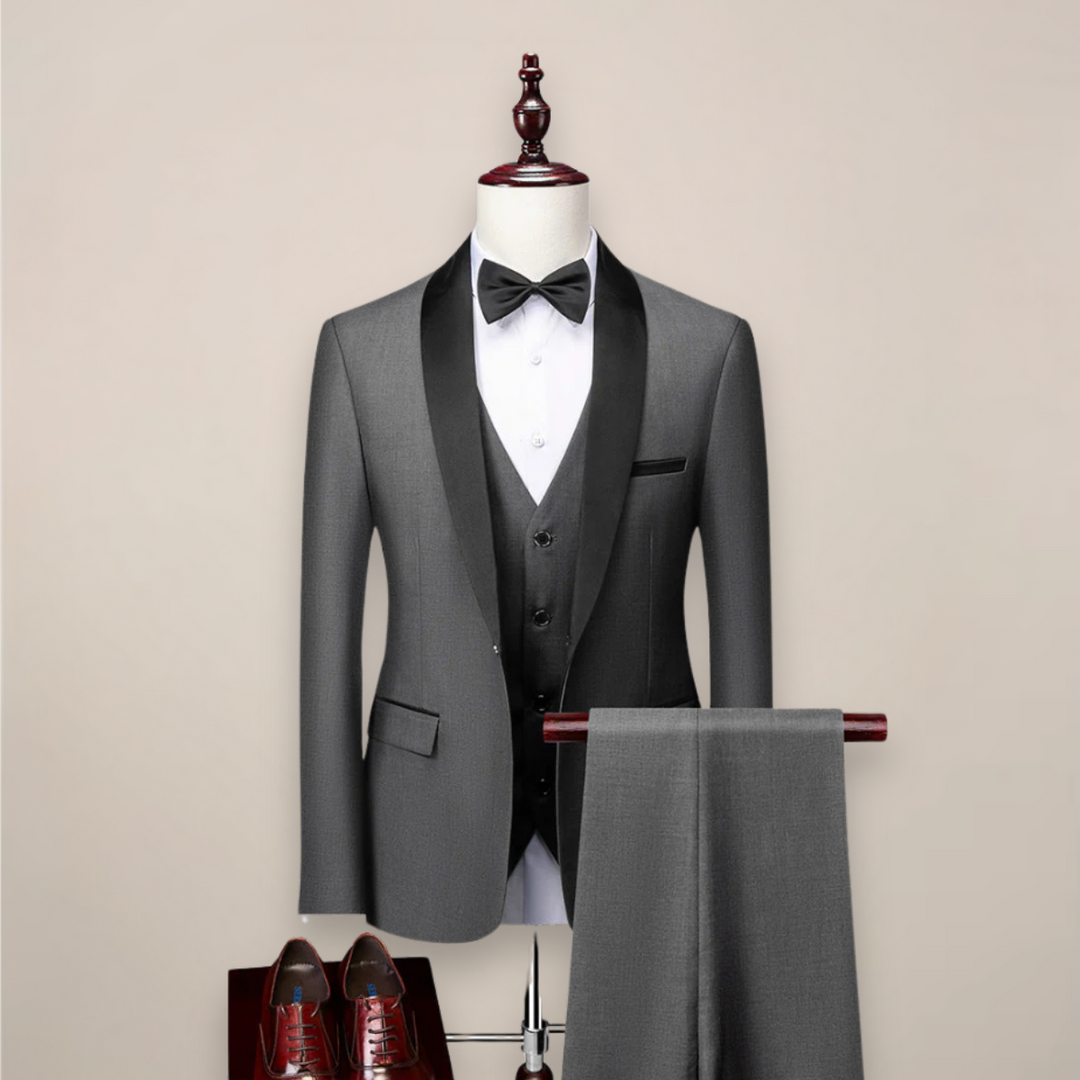 Moderner Dreiteiler Anzug für Herren, als Hochzeitsanzug oder elegante Anlassmode für den Frühling.