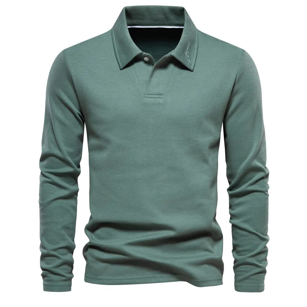 Hochwertiger Herren Langarm-Polopullover. Klassisches, elegantes Strickoberteil für Business Casual und Herbst/Winter.