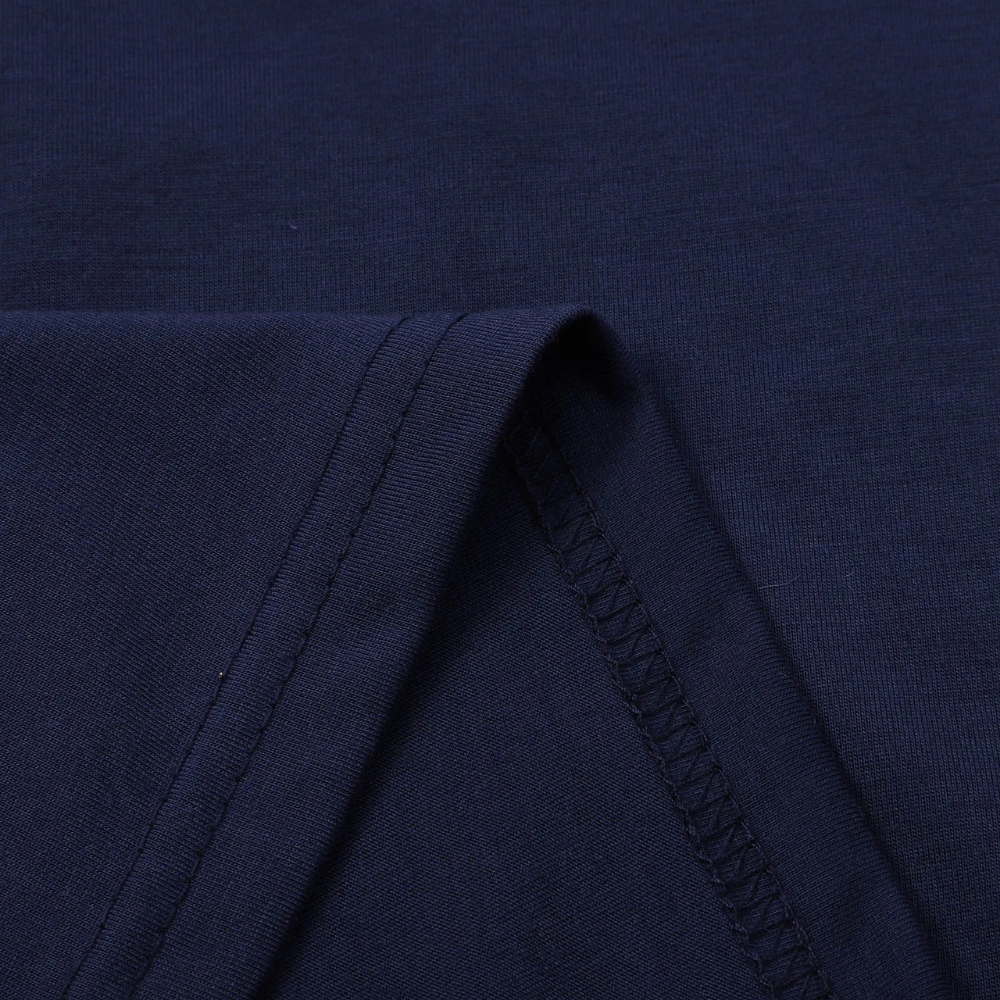 Stilvoller Herren Pullover mit Reißverschluss, bietet Komfort und Eleganz. Must-have für moderne Herbstmode.